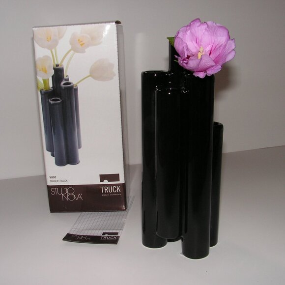 Mikasa Truck Tangent Vase Black Ceramic - Picture 2 of 14